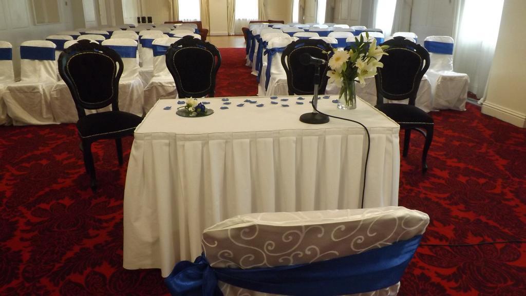 Rochestown Park Hotel & Leisure Centre كورك المظهر الخارجي الصورة